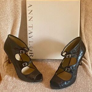 Ann Taylor Black Amaya Print Peep-toe Shoeties- Sz 8.5